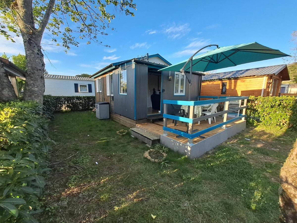 Hotel Chalet Pour 5 Personnes Equipe Sur Emplacement Privatif Dans Camping 4 Etoiles Appartenant Et Gere Par Un Particulier Foix Exterior foto