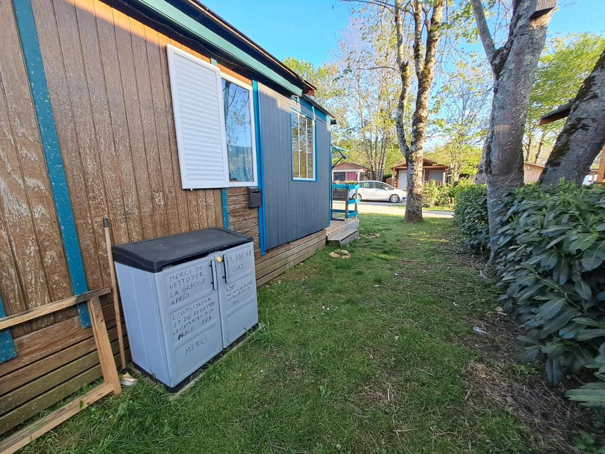 Hotel Chalet Pour 5 Personnes Equipe Sur Emplacement Privatif Dans Camping 4 Etoiles Appartenant Et Gere Par Un Particulier Foix Exterior foto