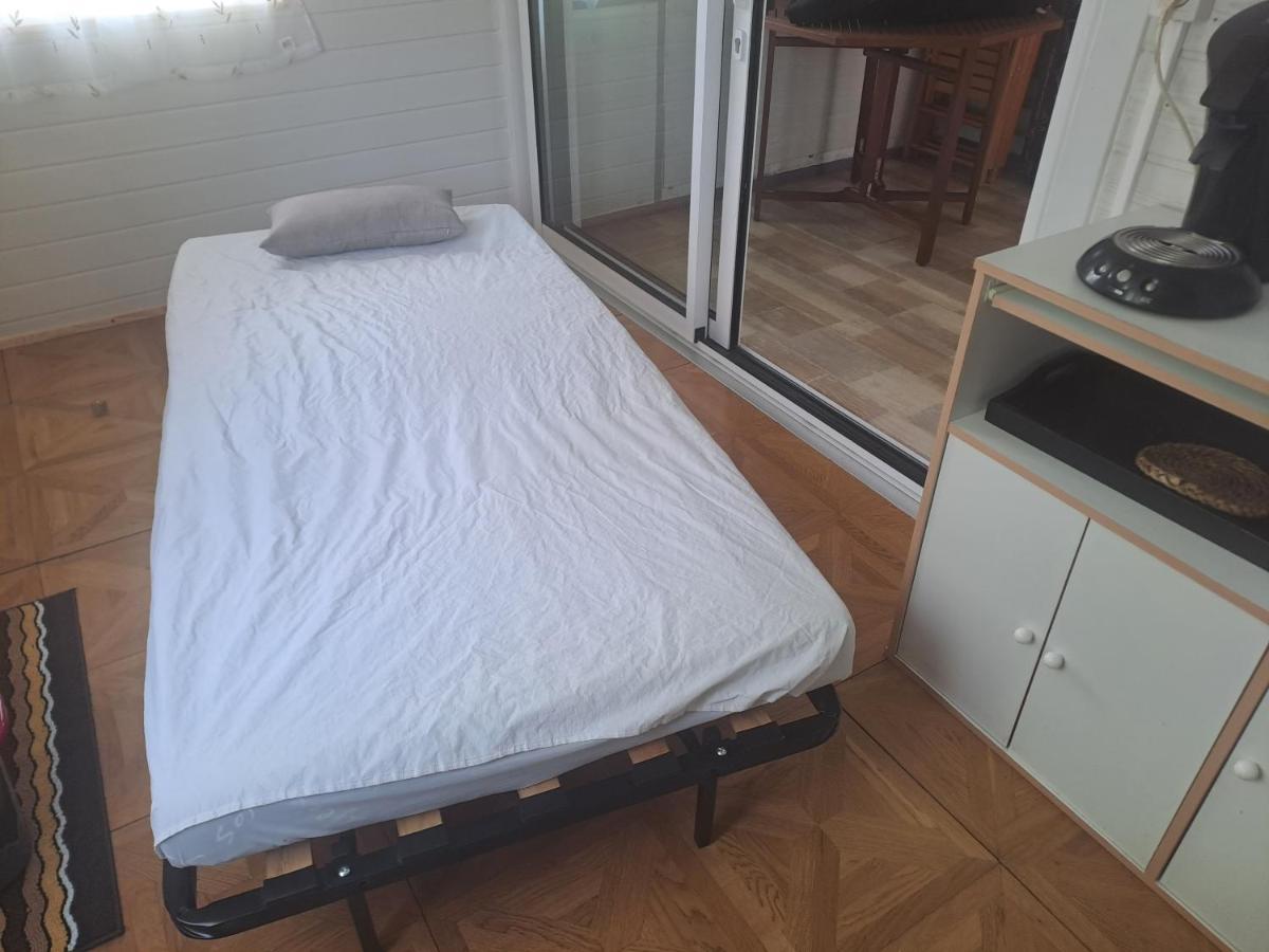 Hotel Chalet Pour 5 Personnes Equipe Sur Emplacement Privatif Dans Camping 4 Etoiles Appartenant Et Gere Par Un Particulier Foix Exterior foto