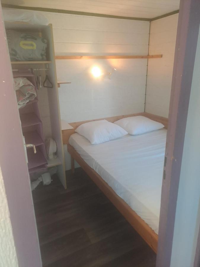 Hotel Chalet Pour 5 Personnes Equipe Sur Emplacement Privatif Dans Camping 4 Etoiles Appartenant Et Gere Par Un Particulier Foix Exterior foto